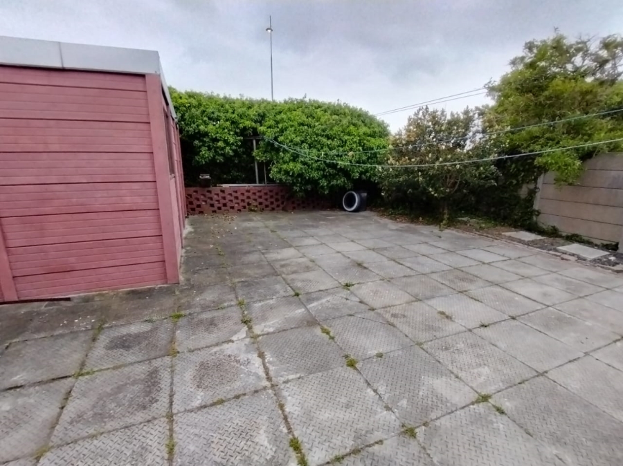 3 Bedroom Property for Sale in Pelican Park Western Cape